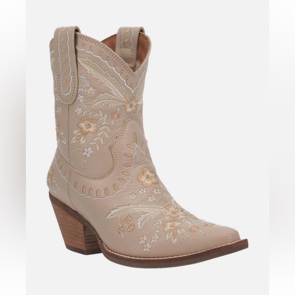 DINGO New Boots Size 8